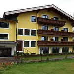 Mountain Hostel *