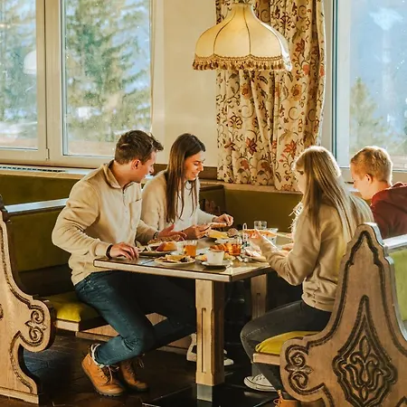 Mountain Hostel *