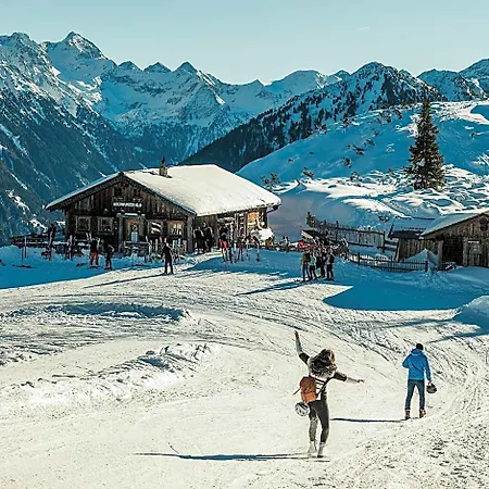 Hostel Mountain Hotel&hostel Ramsau am Dachstein