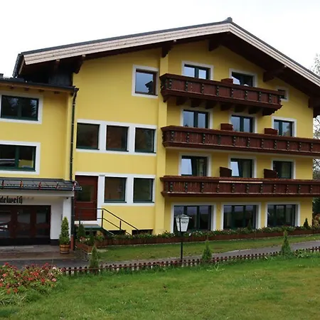 Mountain Hostel *