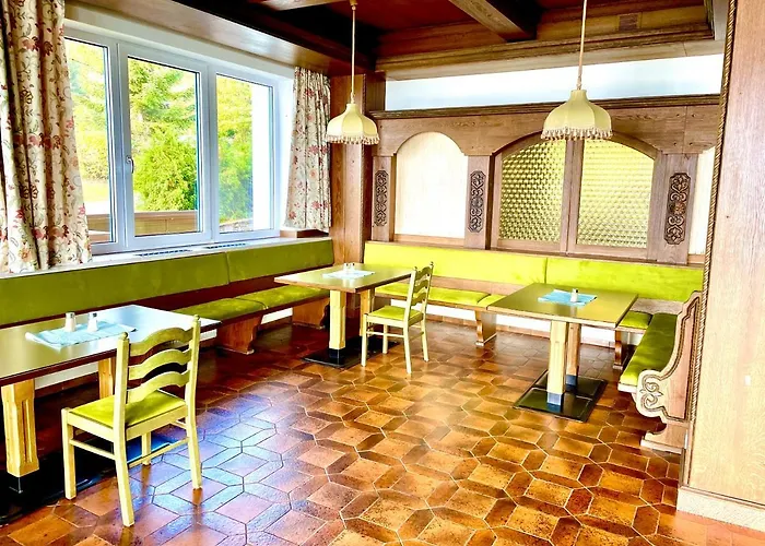 Хостел Mountain & *