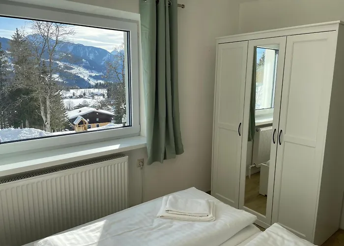 Хостел Mountain & *